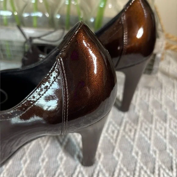 Via Spiga Oxford 3 1/2” heels Cooper/Brown Patent Leather. Women’s Size 7 1/2 - Picture 5 of 11